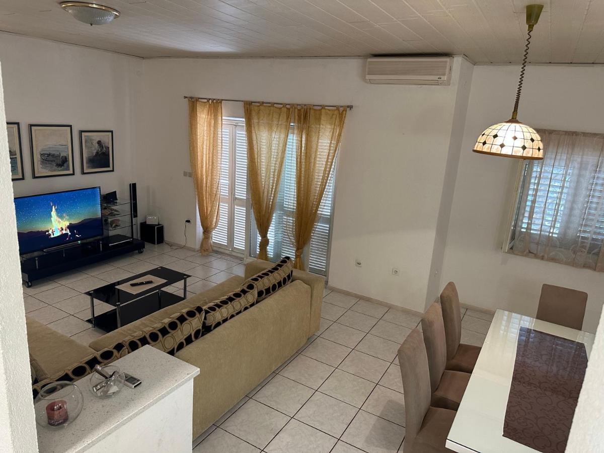 Apartment Jelic Duce Exterior photo